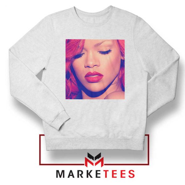 Loud Album Rihanna White Sweater
