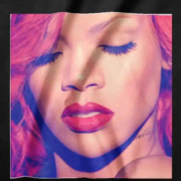 MT 000080 Loud Album Rihanna